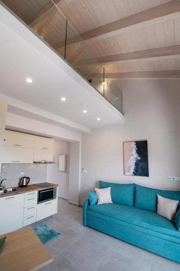 Above Blue Maisonettes Grey Diamond Nikiana Exterior foto